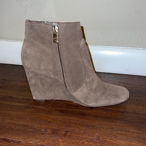 Tory Burch Suede Milan Wedges - Picture 6 of 10